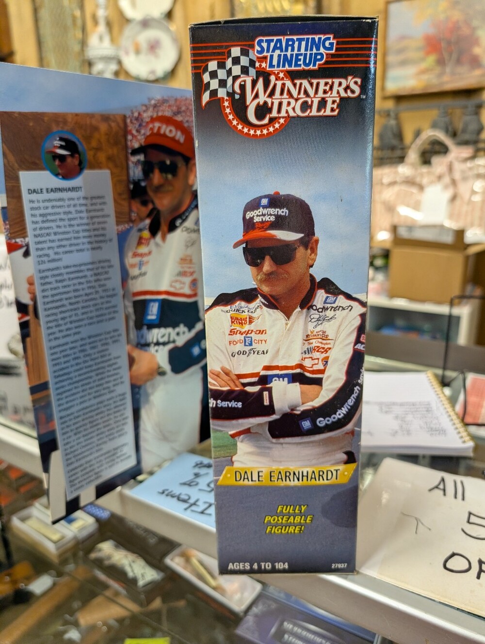 Dale Earnhardt Racing Figure Winner's Circle - Picture 6 of 6